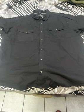 Men's Black Casual Button-Down Shirt with Chest Pockets